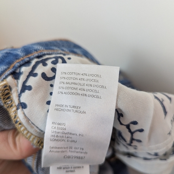 We the Free Tapered Baggy HIgh Rise Boyfriend Fit Jeans, Sz 30 - Picture 7 of 7